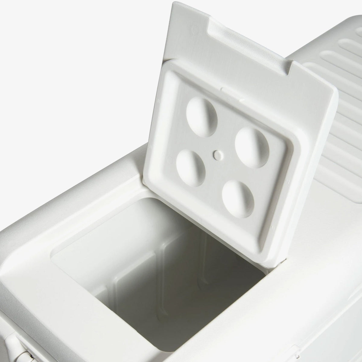 Quick and Cool 150 Qt Cooler-White